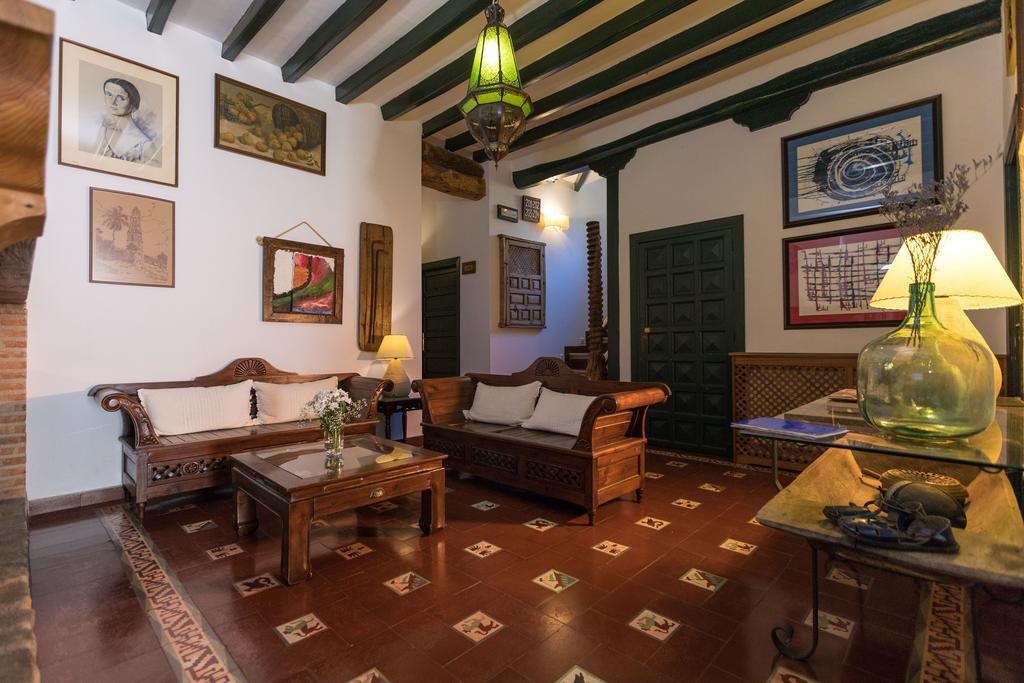 Calerilla Hotel (Adults Only) Burunchel エクステリア 写真